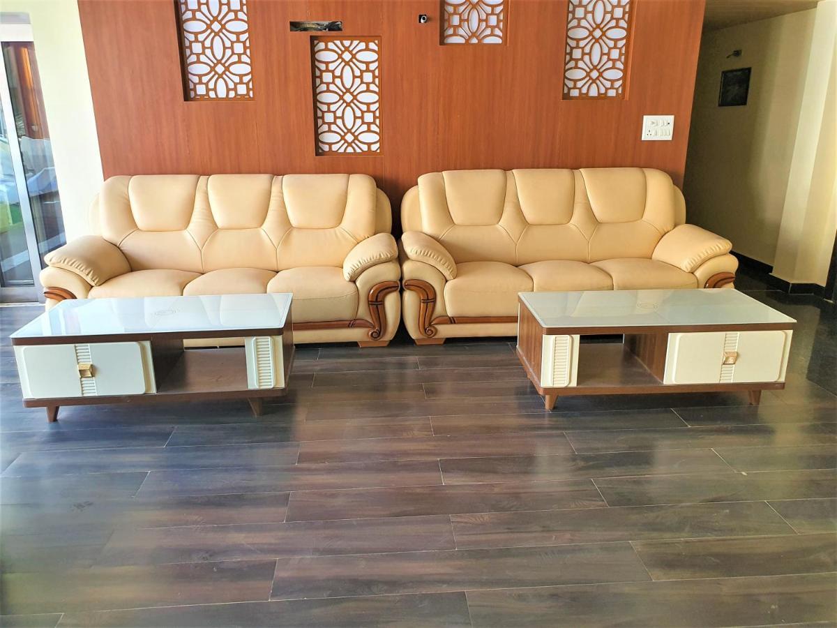 Vits Shanti Solitaire, Arpora Exterior photo