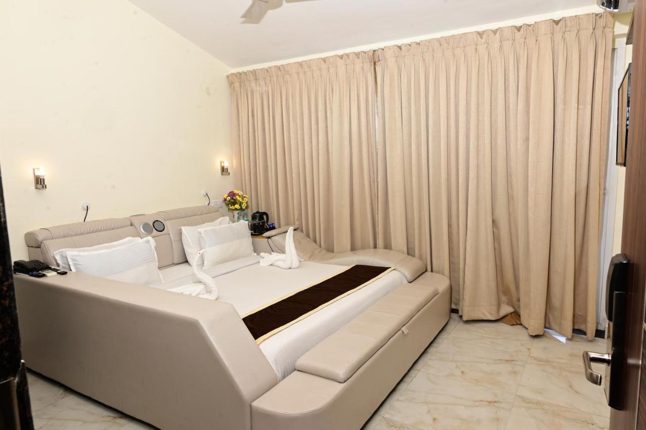 Vits Shanti Solitaire, Arpora Exterior photo