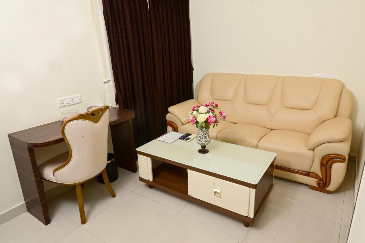 Vits Shanti Solitaire, Arpora Exterior photo